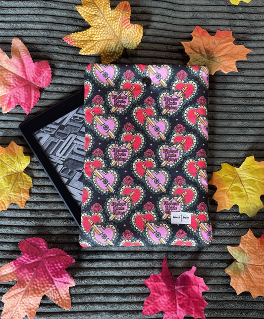 Featuring a Fourth Wing inspired patterned fabric handmade kindle sleeve.